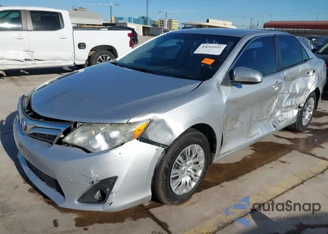 2014 Toyota Camry Le z USA, uszkodzony, nr VIN 4T4BF1FK7ER444516